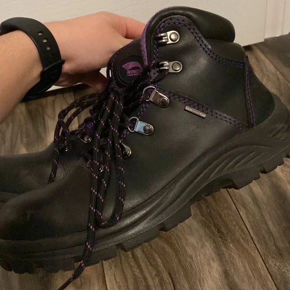 Avengers work boot Size 7.5 - Picture 6 of 9